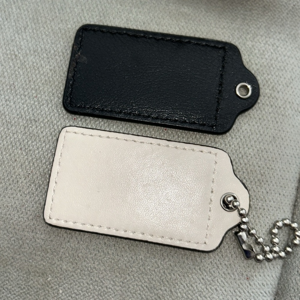 Coach bag tags - Picture 2 of 2